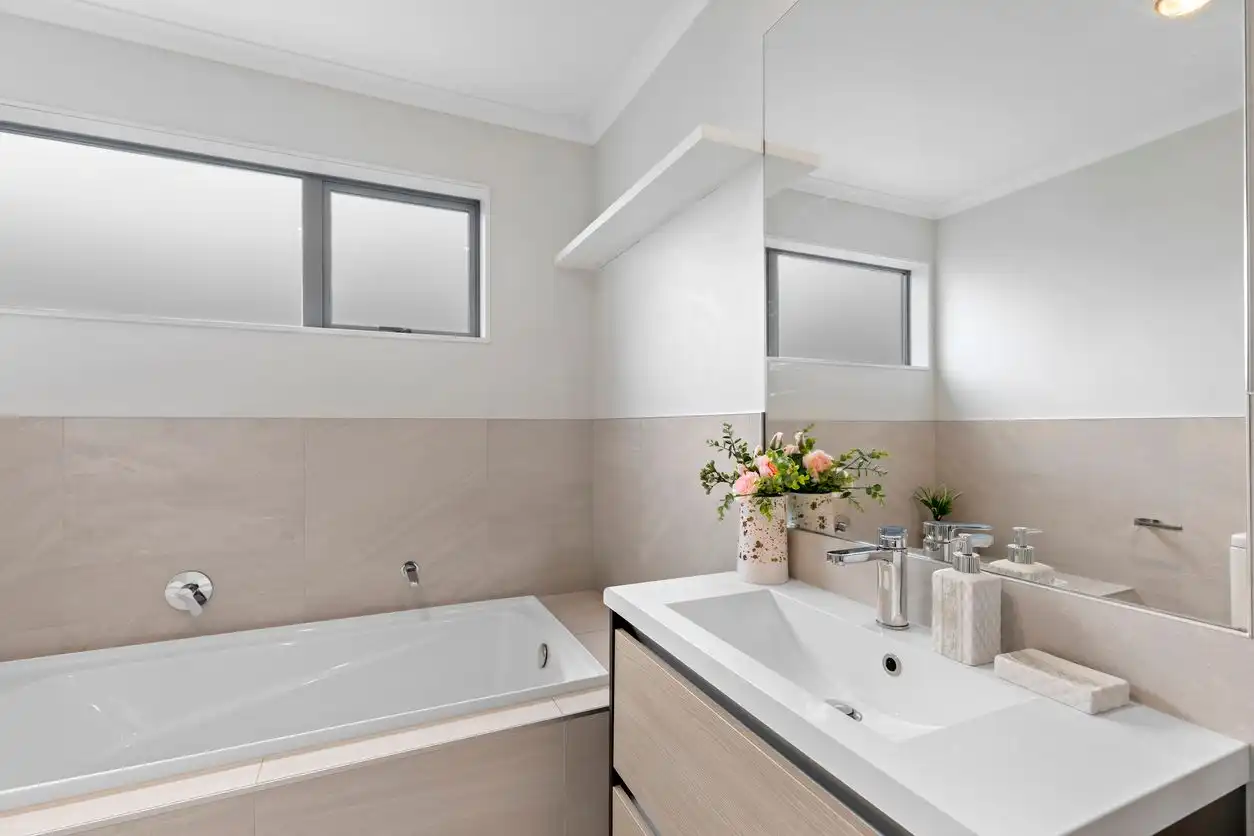 How to best stage your bathroom when selling your house