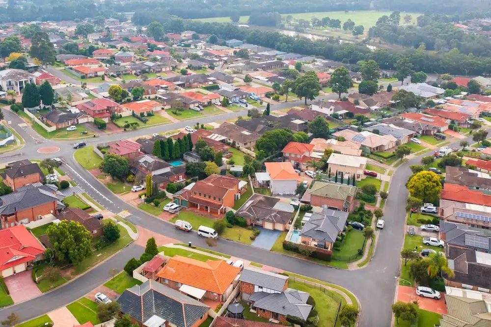 'Short but sharp' housing decline picks up pace across Australia